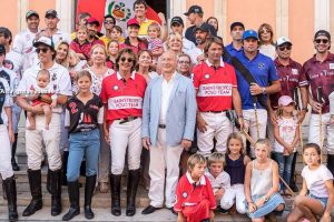 Saint Tropez port buzzes with annual player parade