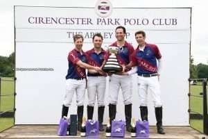 Snakebite wins Apsley Cup