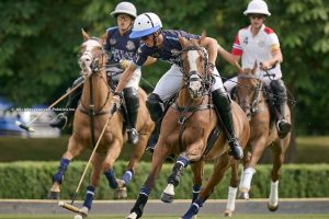 British Open: Murus Sanctus and Great Oaks Les Lions claim narrow wins