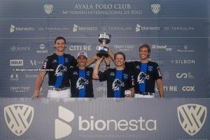 Les Lions St. Mesme, winners of the high goal Bronze Cup