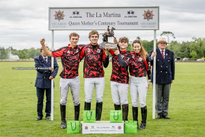 Don Tancredi se quedó con la Queen Mother’s Centenary Trophy, en Guards
