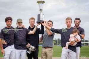 Eternal J frenó al invicto Audaz y se quedó con el Trophée Bourbon