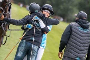Tras la consagración en Cowdray, Nicky Sen mostró su felicidad